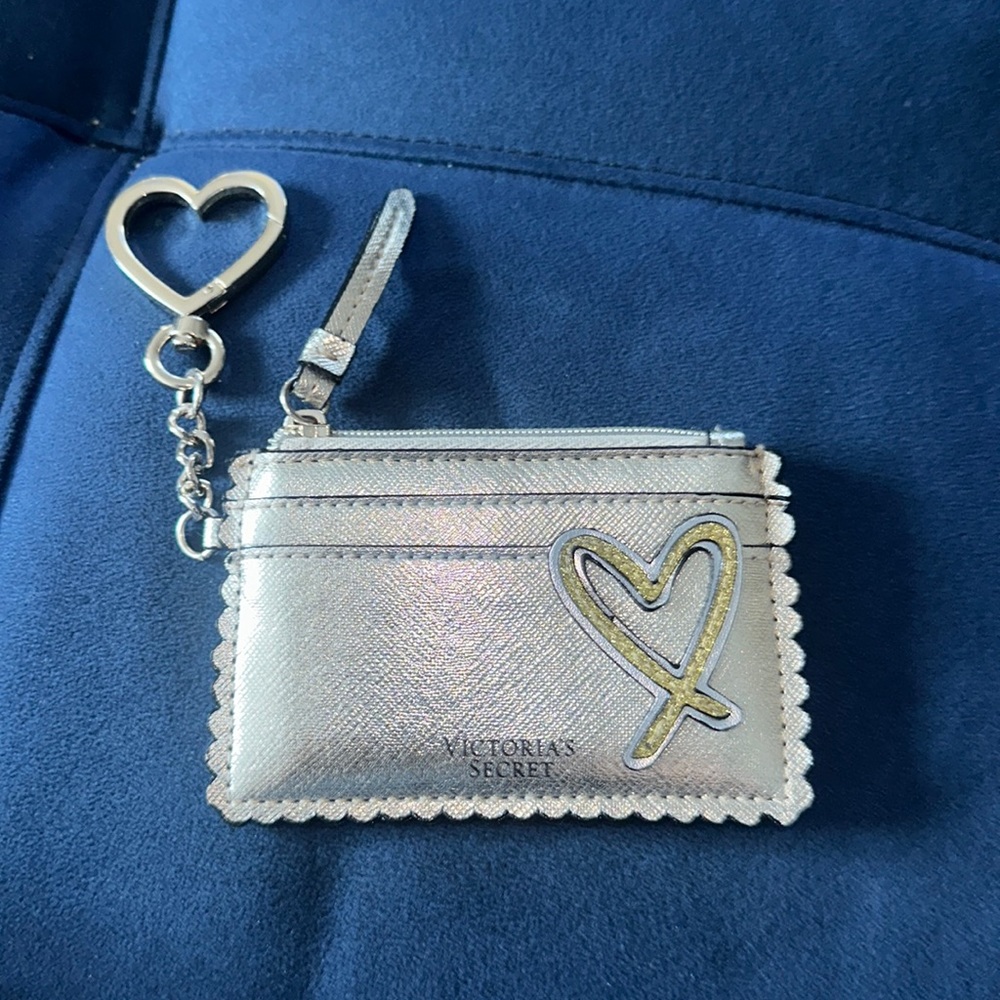 Small keychain wallet